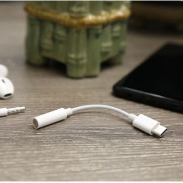 Adaptateur USB-C pour AUX