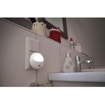 Brennenstuhl - LED Oriëntatie wandlamp met sensor LED/0.85W/230V