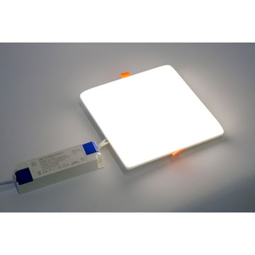 LED Badkamer inbouwverlichting LED/24W/230V 2700-6500K IP44 vierkant